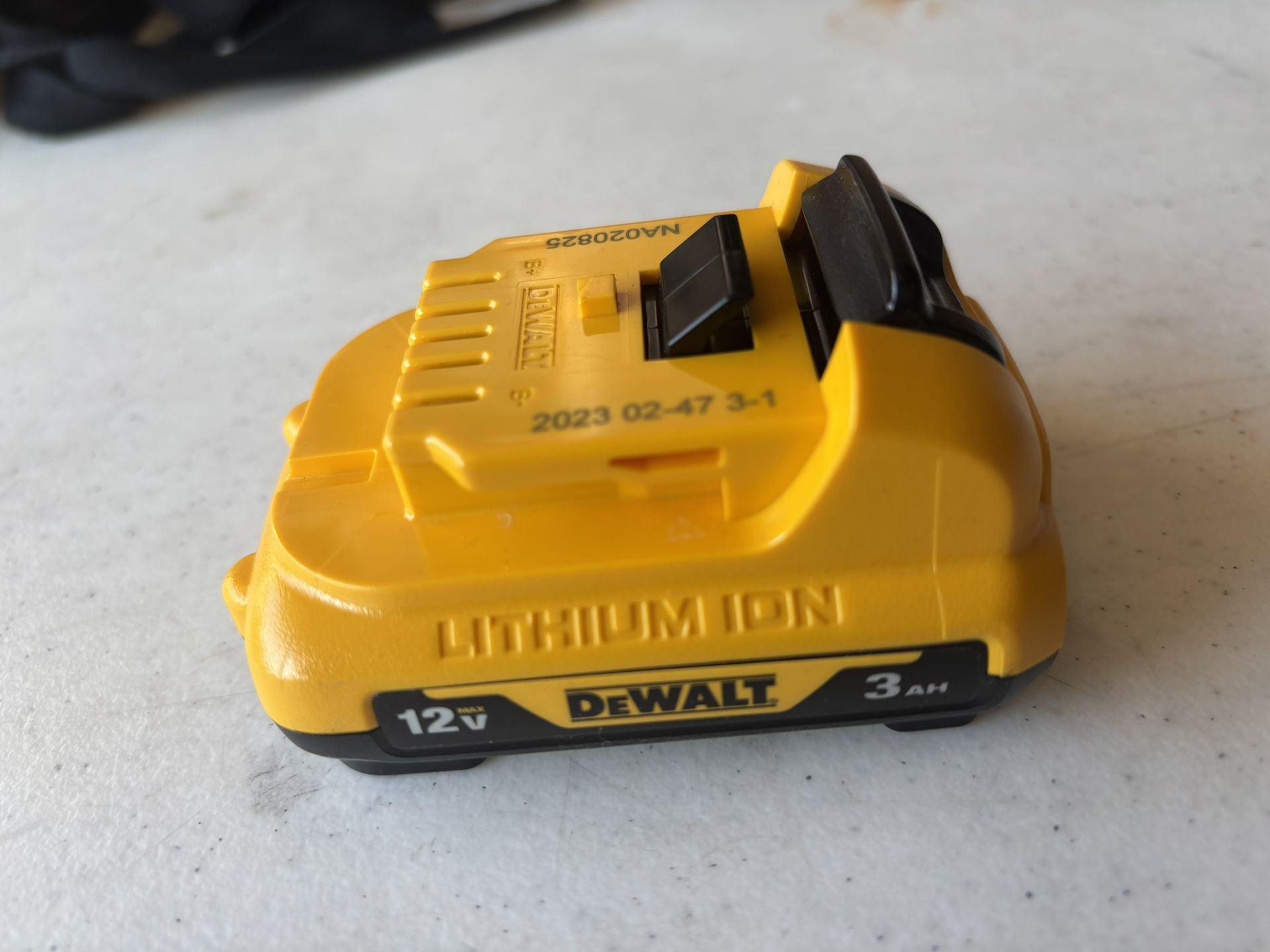 Dewalt 12v 3ah