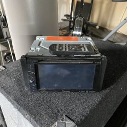 Pioneer Car Stereo With Amp And Box Speaker