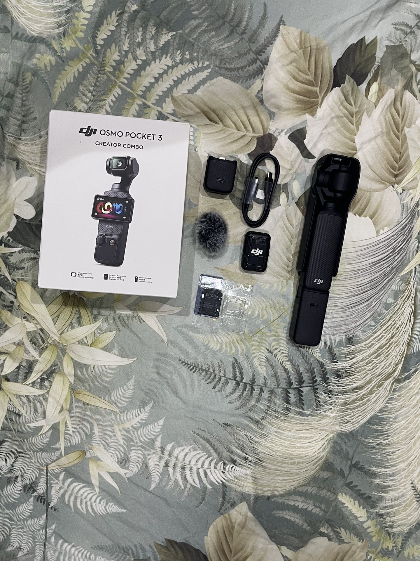DJI Osmo Pocket 3 Creator Combo