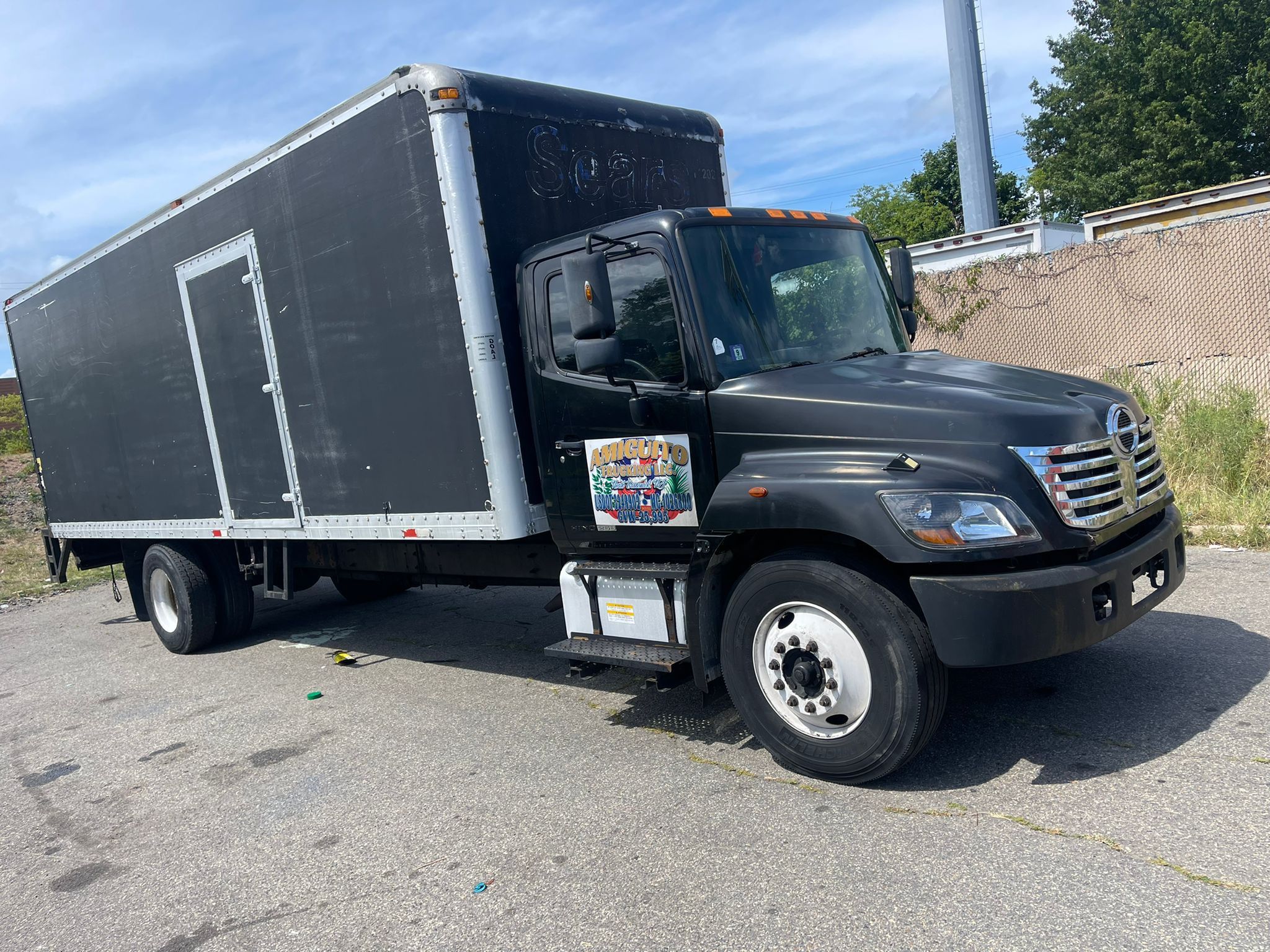 TRUCK FOR SALE HINO 2008