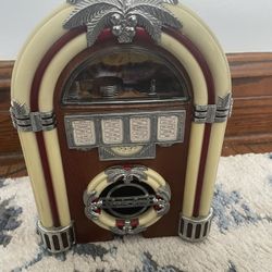 Miniature Jukebox Radio