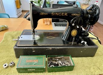 Singer 15-91 Sewing Machine Built 1953 Denim