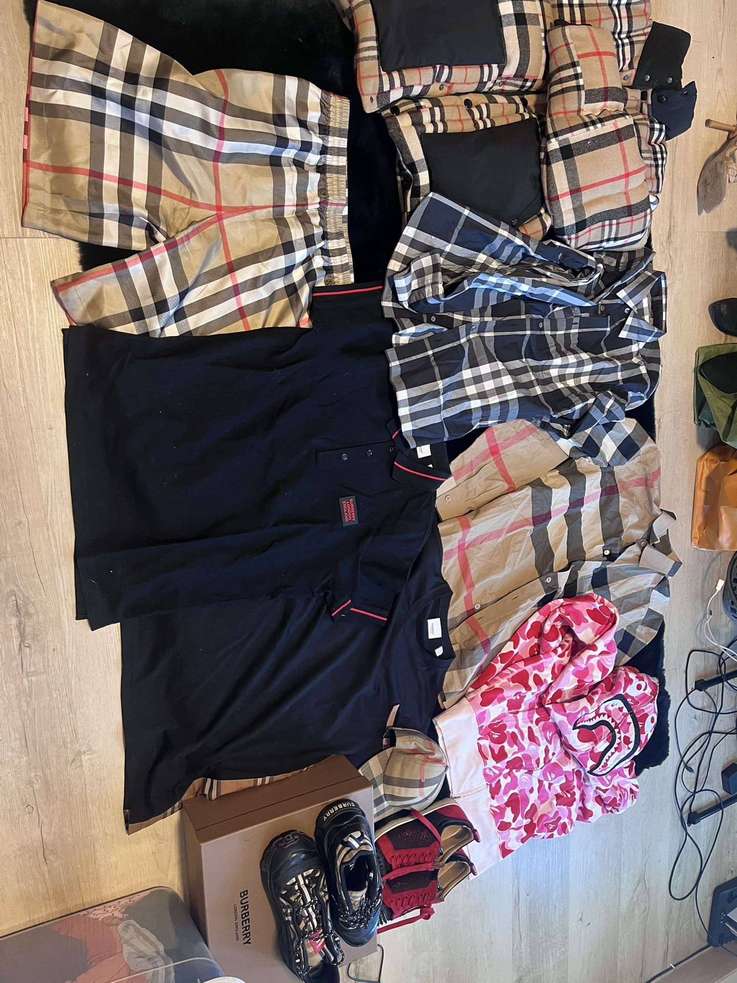 250 Each Some Items More Size Medium 