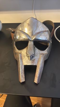 MF Doom metal mask