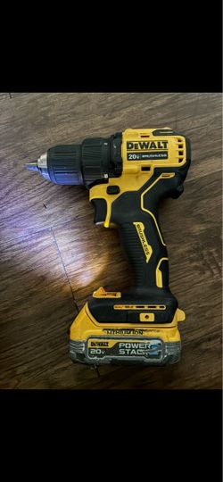 Dewalt drill with power stack battery 80$ used/usado
