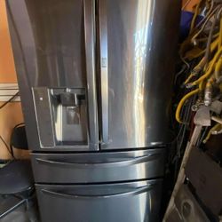 LG REFRIGERATOR 4 DOORS PLUS EASY ACCESS WINDOW✅ $600✅ FREE SHIPPING AND INSTALLATION