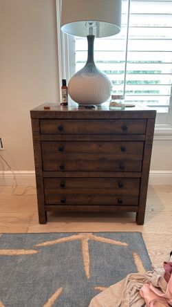 Set of two nightstands