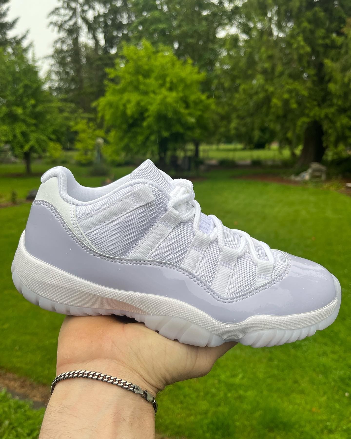Jordan 11 Low Pure Violet