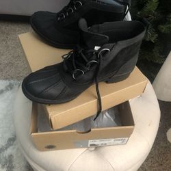 Ugh Women’s Shoes Size 7.5 New  Real 