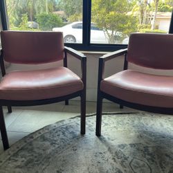 Pair Of 2 Mid Century Chairs 