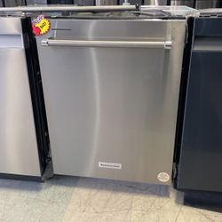 KitchenAid Stainless Steel Dishwasher‼️