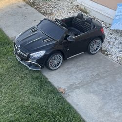 Officially Licensed Mercedes-Benz AMG G-Series Power Wheels With Parental Remote Control