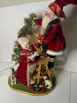 MARK ROBERTS MR. & MRS CLAUSE DECORATING TREE" DISPLAY 25" Large