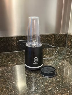 Single serve blender