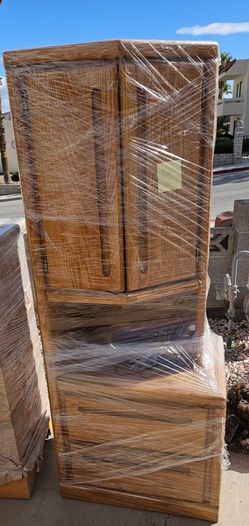 Queen Oak Finish Bedroom Set