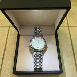 Genuine Gucci Gold/Stainless Steel  men's luxury watch