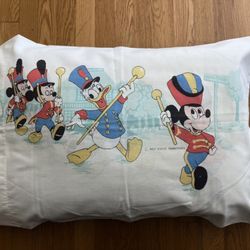Vintage Disney Pillowcase (Mickey & Donald) 