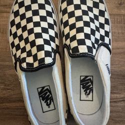 Women’s Brand New Vans Size 8