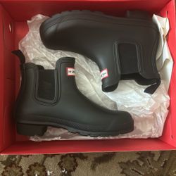 Hunter Women Rain Boots Size 6