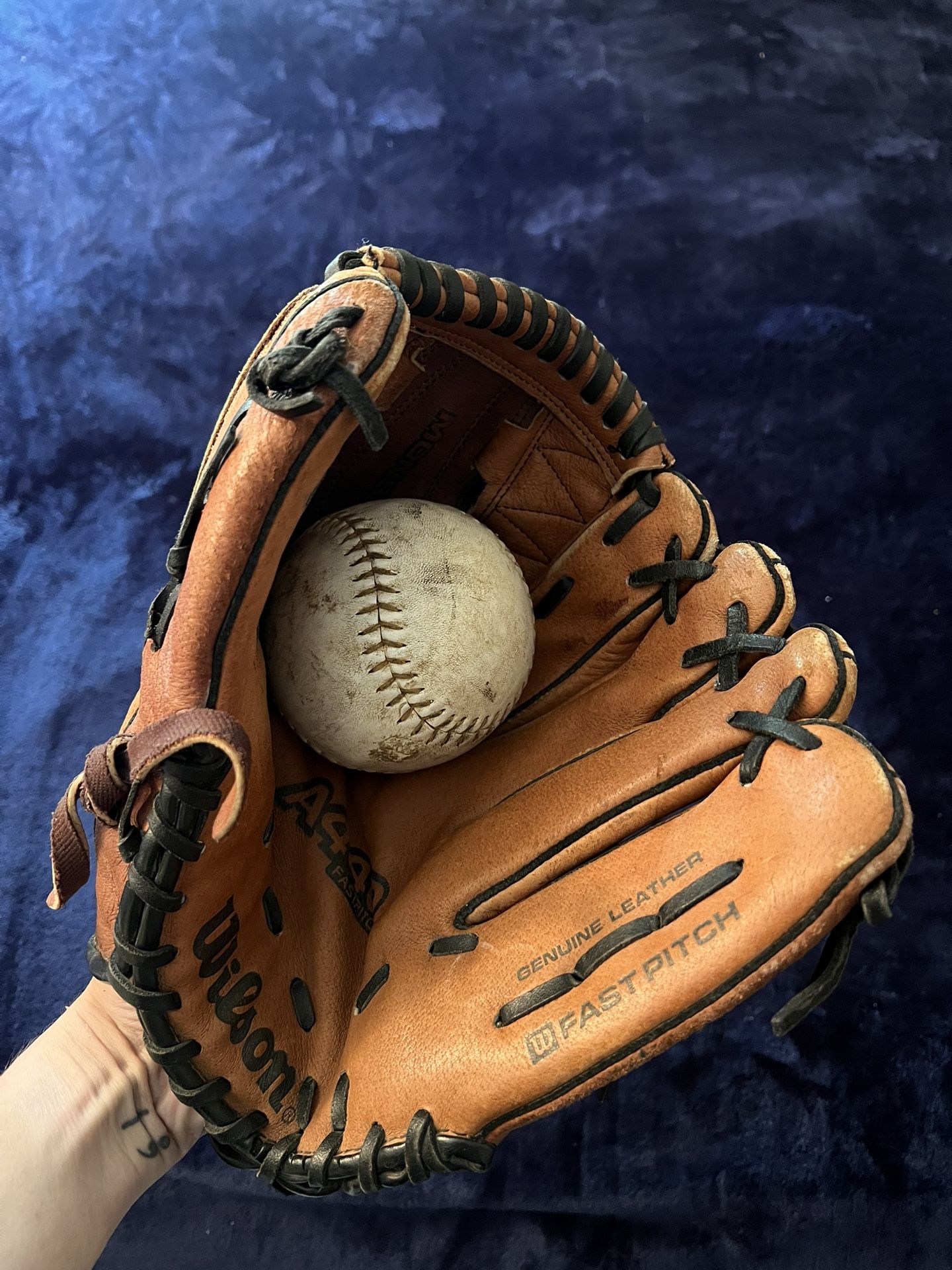 Women’s Softball Glove