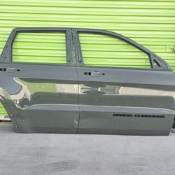 2011-2012-2013-2014-2015-2016-2017-2018-2019-2020-2021-2022 JEEP GRAND CHEROKEE ✅️✅️💯👌[ OEM] RH PASENGER SIDE DOORS