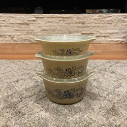 Vintage Pyrex Homestead Pattern Round Casserole Dishes With Lids 471, 472, & 473