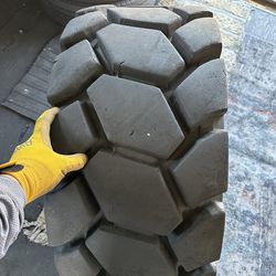 14-17.5 Samson tractor tire