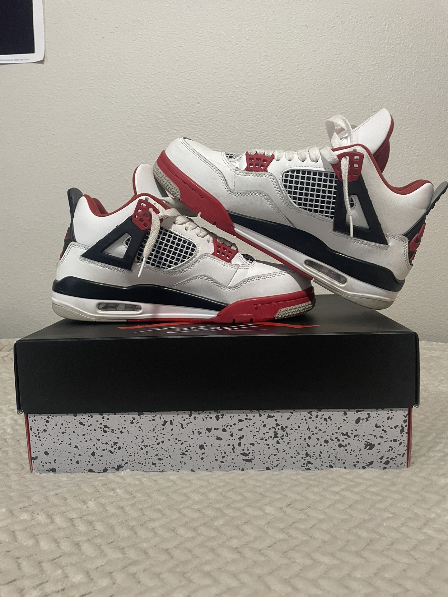 Fire Red Air Jordan 4 Retro