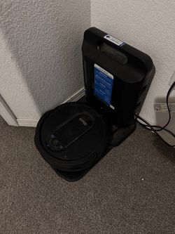 Shark Robot Vacuum Cleaner RV1101