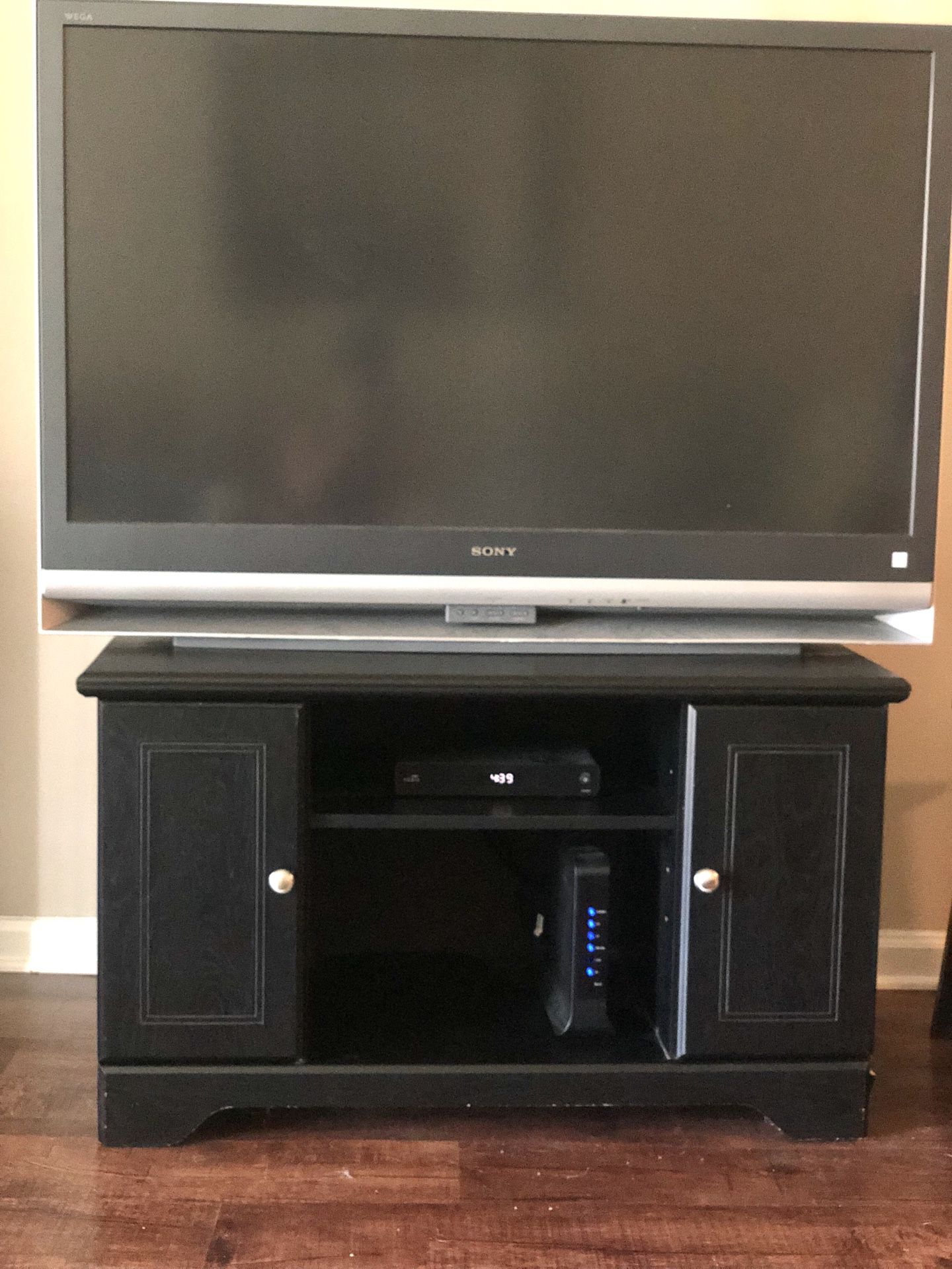 Black Wooden Tv stand