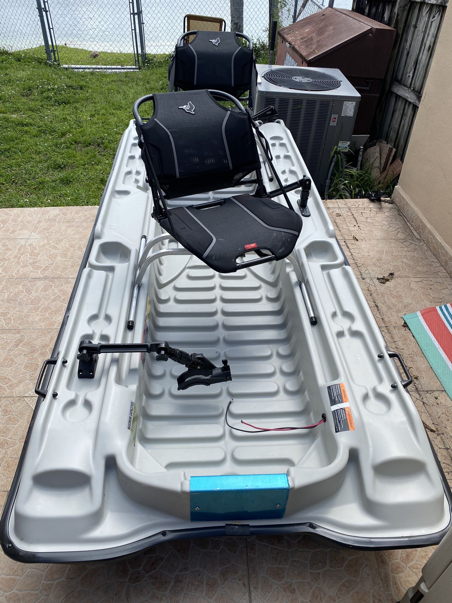 Pelican Bass Raider 10e NXT for Sale in Hialeah Gardens, FL OfferUp