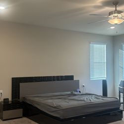 Modern Black Bedroom Set – Bed, Mattress, 2 Nightstands, Dresser & Mirror