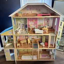 Wooden Dollhouse