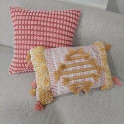 2 Pillows
