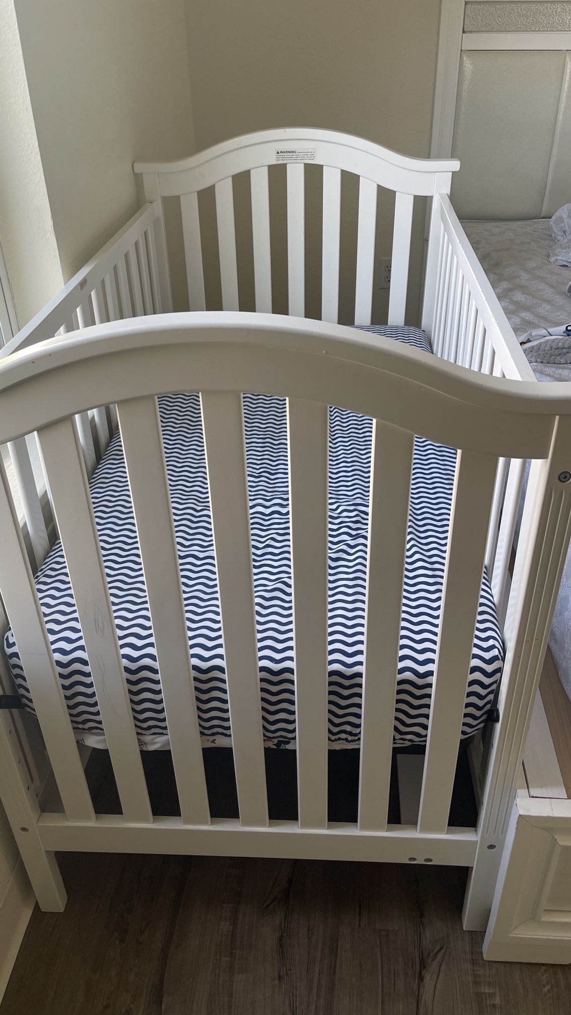Baby crib