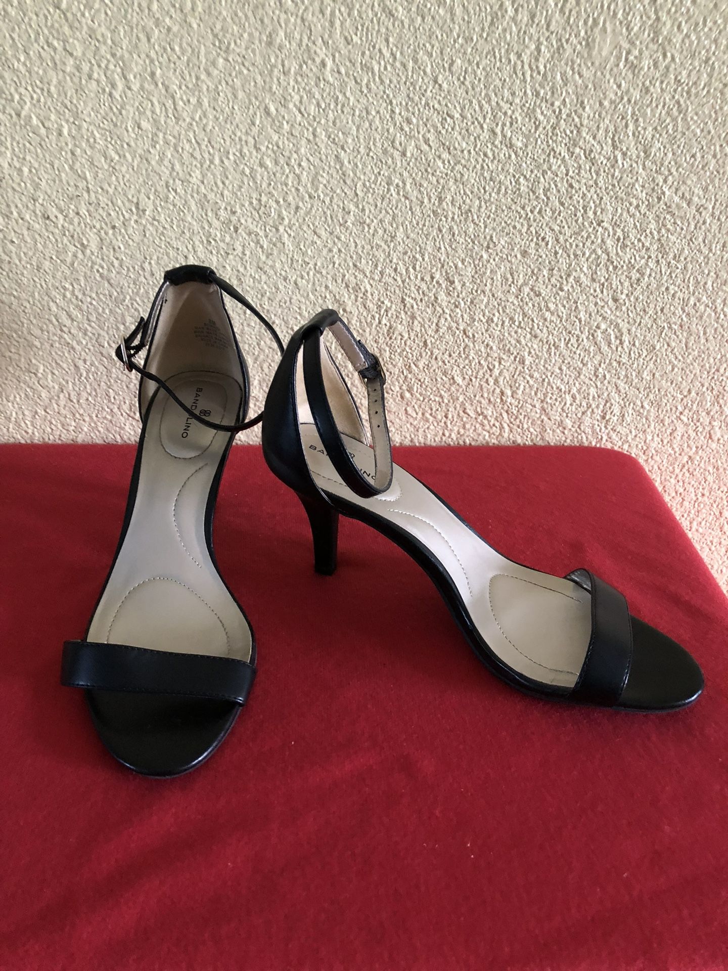 Bandolino Madia Ankle strap open toe dress sandals size 8