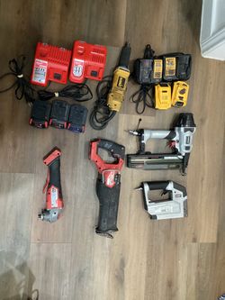 Mikwaukee/Dewalt