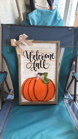 Welcome Fall Wooden Pumpkin Sign