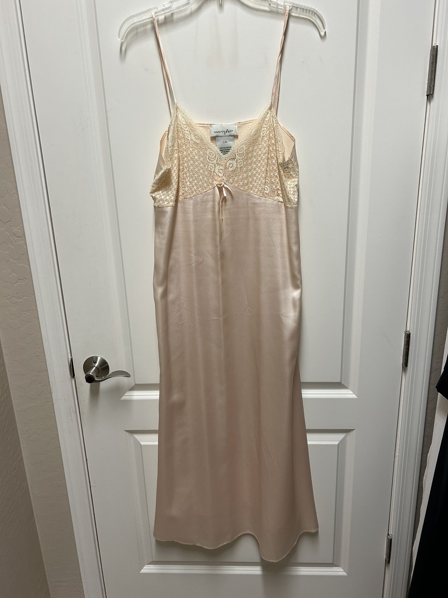 Woman’s Nightgown By Vanity Fair, Size L