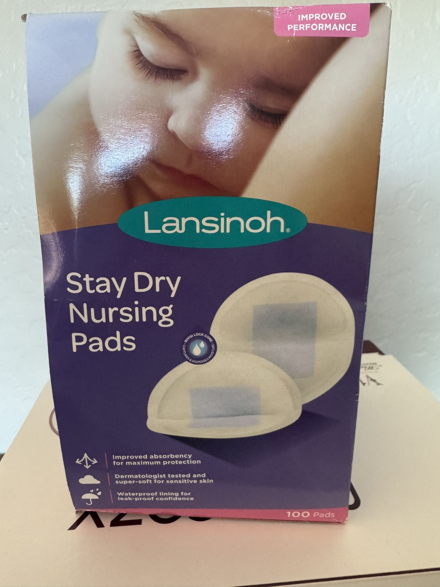 Nursing Pads And Breast Pump Wipes