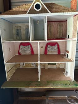 Large Vintage Wooden Dollhouse 1970! Free to good home