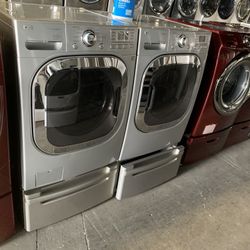 LG Front Load Washer And Dryer Set 