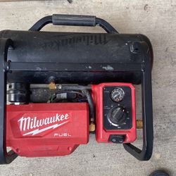Milwaukee Fuel M18 Air Compressor