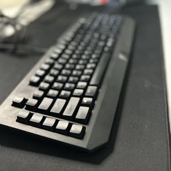 Mechanical Keyboard Razer Blackwidow 2014.  Works Great 