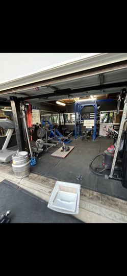 Cable Machine \ Gym Equipment 