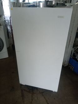 Kenmore white upright freezer - Free delivery