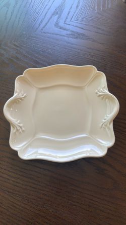 Vintage The Wedgwood Queen's Plain Square Handled Cake Plate