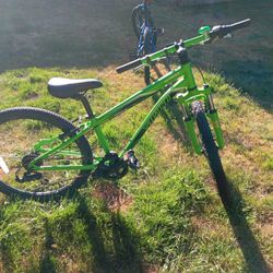 Specialized  24in 7 Speed Hotrock