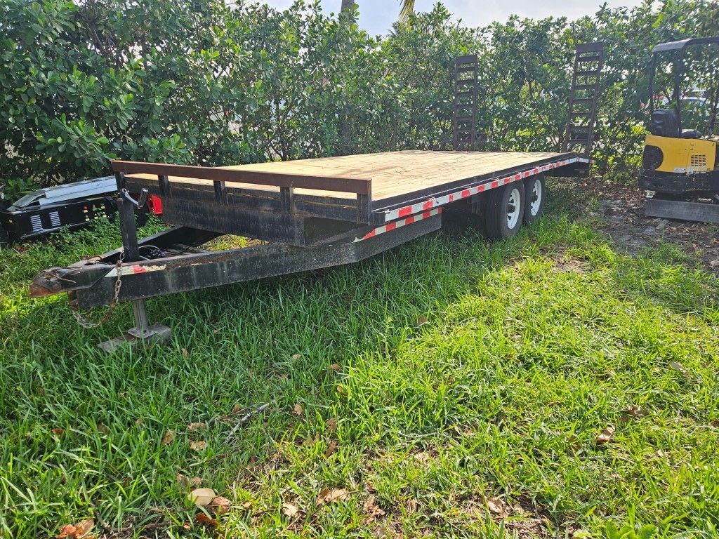 Trailer