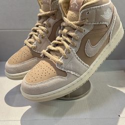 NIKE AIR JORDAN 1 MID SE “HEMP”